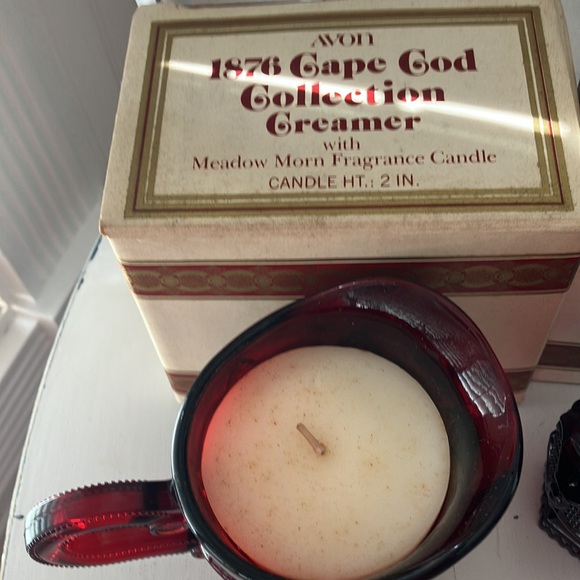Avon 1876 Cape Cod Collection, Creamer Candle, Salt & Pepper/ Topaze Cologne. - Picture 2 of 8